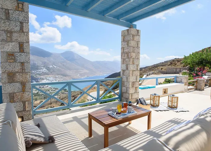 Tholariani Villas